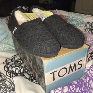 Fleece Lined Toms. Black Woolen